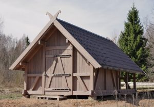 masīva karkasa šķūnis