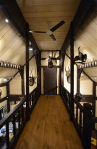 koka interjers medību nams