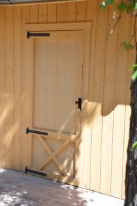 Saimniecības durvis