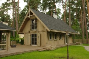 Koka māja stāvbūve