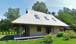 guļbūve ar karkasu