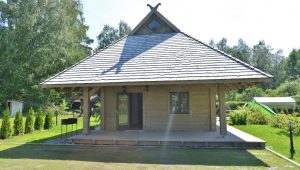 guļbūve ar karkasu